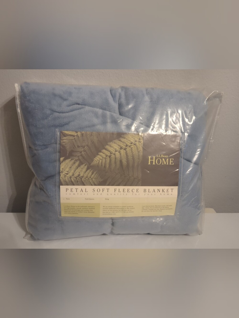 L.L. Bean Petal Soft Fleece Blanket Bay Blue 68"X90" NOS 2008
